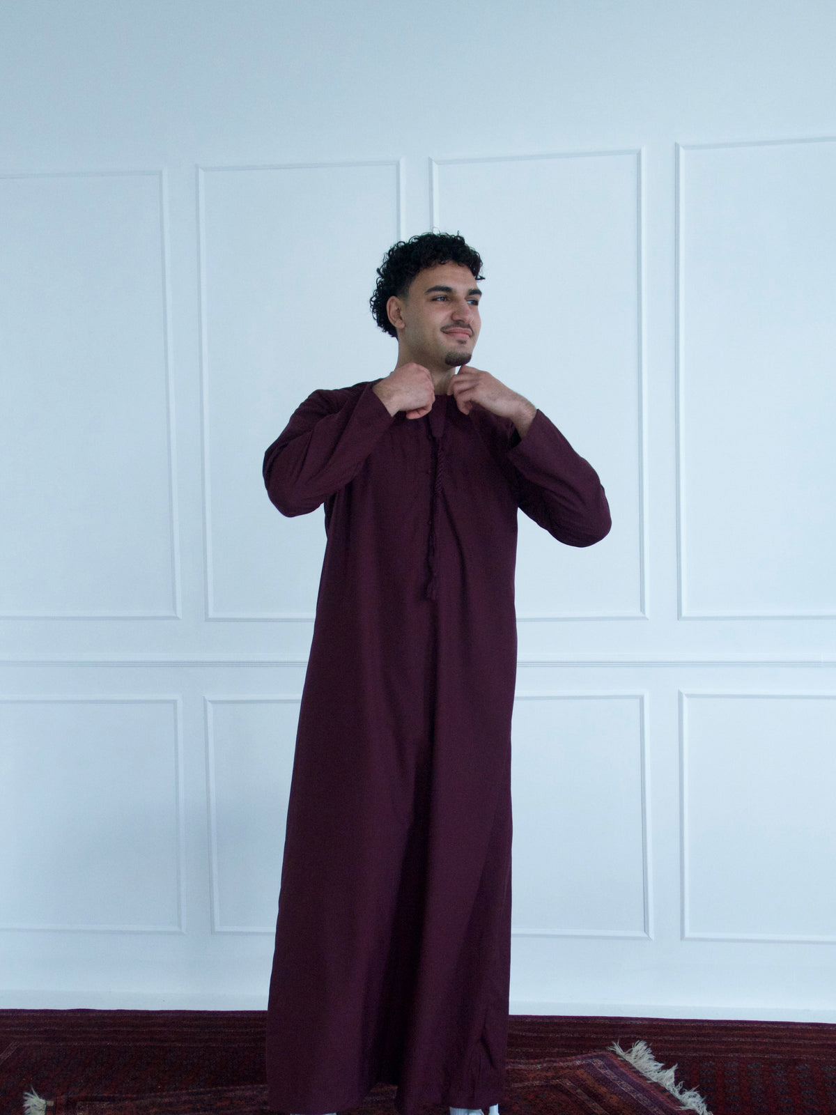 Burgundy Emirati Thobe