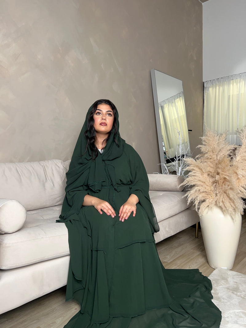 Layered abaya in Pine Green